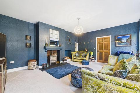 5 bedroom detached house for sale, Woodfield Lane, Hessle