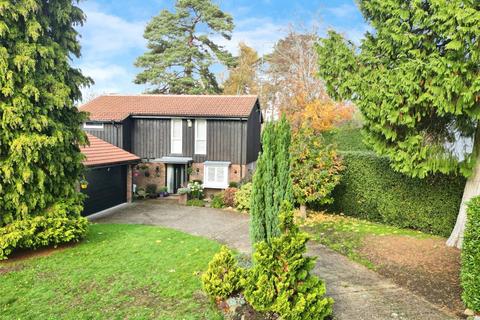 Greystoke Court, Berkshire RG45