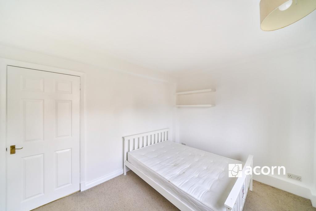 Bedroom 1 (2)