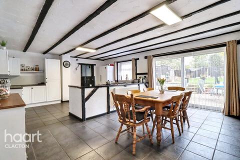 4 bedroom detached bungalow for sale, Dairy Farm Meadow, Clacton-On-Sea