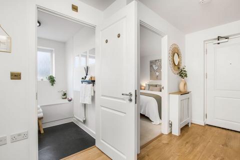 2 bedroom apartment for sale, Bridgland Road, Purfleet RM19