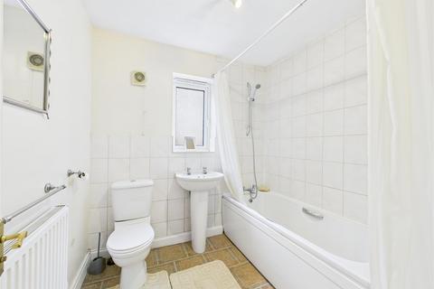 3 bedroom end of terrace house for sale, Philip Larkin Close, Hull