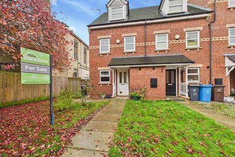 3 bedroom end of terrace house for sale, Philip Larkin Close, Hull
