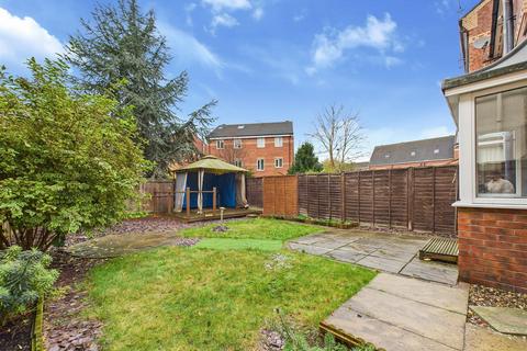 3 bedroom end of terrace house for sale, Philip Larkin Close, Hull