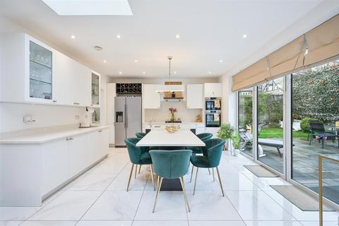 5 bedroom detached house for sale, Great Tattenhams, Epsom