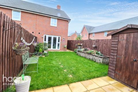 2 bedroom end of terrace house for sale, Johnson Street, Aylesbury