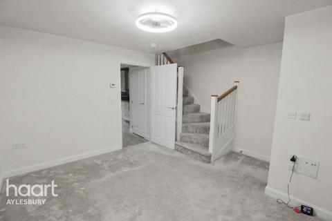 2 bedroom end of terrace house for sale, Johnson Street, Aylesbury