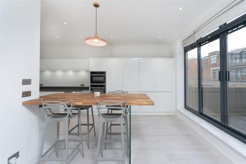 2 bedroom apartment for sale, Britannia House, York Place, Leeds LS1