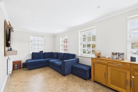 undefined, Oak Tree Way, Horsham RH13