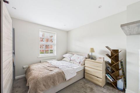undefined, Oak Tree Way, Horsham RH13