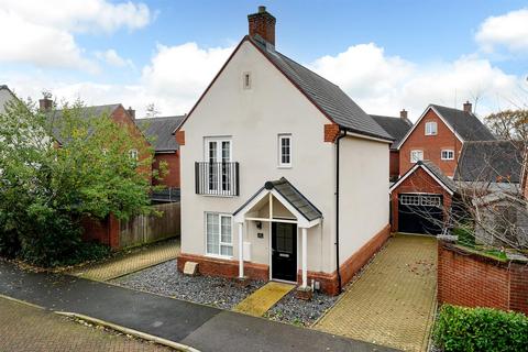 3 bedroom detached house for sale, Cecily Close, Berkhamsted, Hertfordshire, HP4 3DP