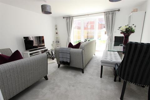 3 bedroom detached house for sale, Cecily Close, Berkhamsted, Hertfordshire, HP4 3DP
