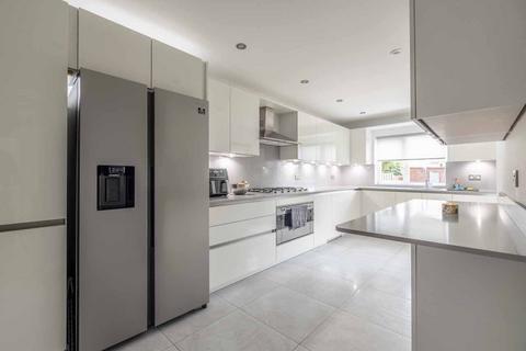 4 bedroom detached house for sale, Nightingale Way, Denham UB9