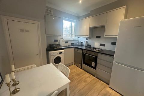 3 bedroom duplex to rent, Brick Lane, Shoreditch, London E1