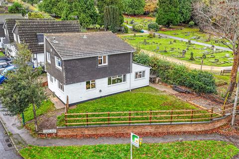 4 bedroom detached house for sale, Fromer Road, Wooburn Green, HP10