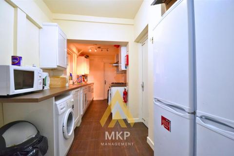5 bedroom terraced house to rent, Milner Road, Selly Oak, Birmingham B29