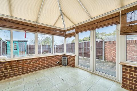 undefined, De Lara Way, Woking, GU21