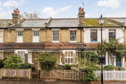 First Cross Road, Twickenham TW2
