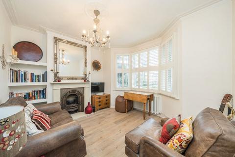 undefined, First Cross Road, Twickenham TW2