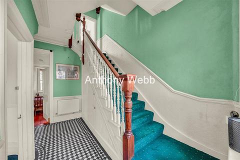 4 bedroom terraced house for sale, Spencer Avenue, Palmers Green, N13