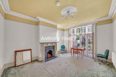 4 bedroom terraced house for sale, Spencer Avenue, Palmers Green, N13