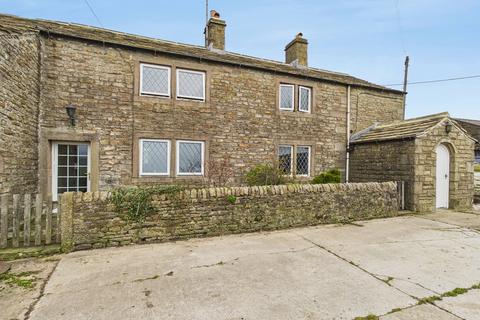 undefined, Tom Lane, Cowling, BD22