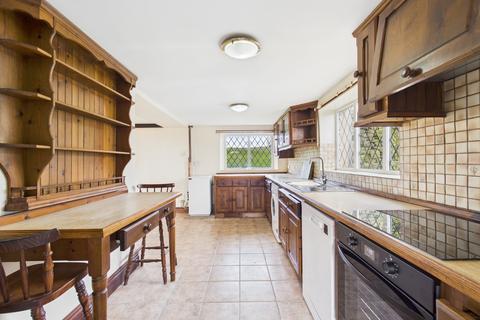 undefined, Tom Lane, Cowling, BD22