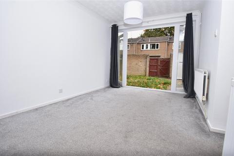 2 bedroom end of terrace house to rent, Carmarthen Close, Hampshire GU14