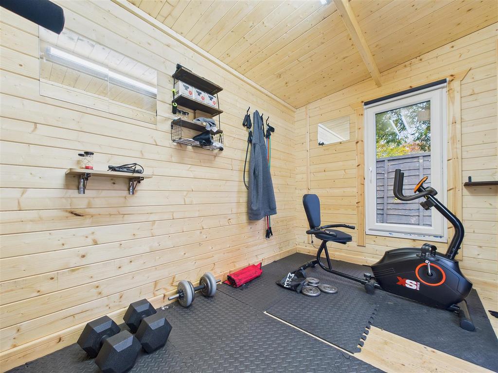 CAM01407 G0-PR0019-STILL013.jpg