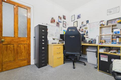 3 bedroom terraced house for sale, Church Street, Rugeley