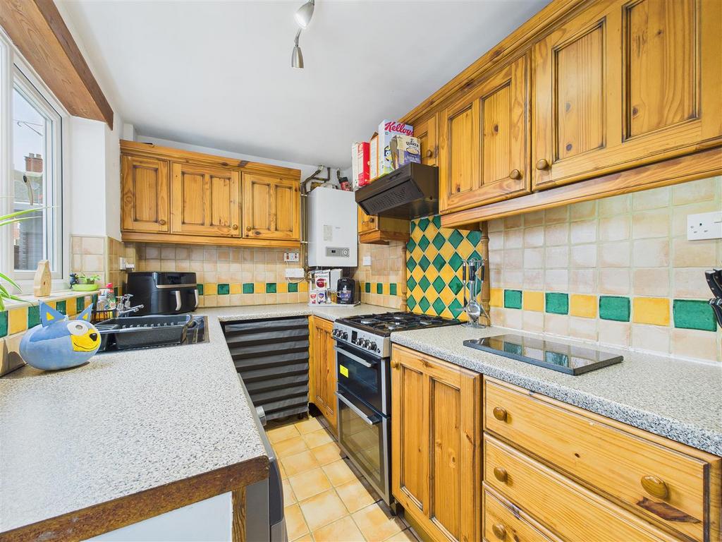 CAM01407 G0-PR0019-STILL007.jpg