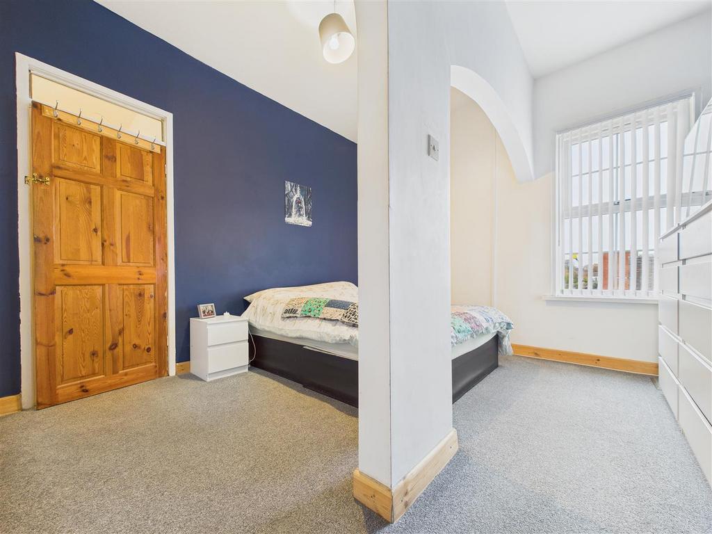 CAM01407 G0-PR0019-STILL004.jpg