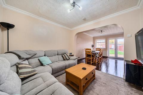 5 bedroom semi-detached house for sale, Cranbourne Close, Slough, Berkshire