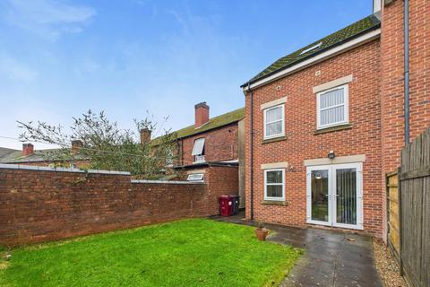 undefined, Chesterfield S42