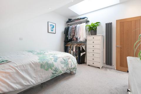 2 bedroom duplex for sale, Central Hill, London SE19