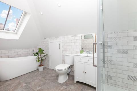 2 bedroom duplex for sale, Central Hill, London SE19