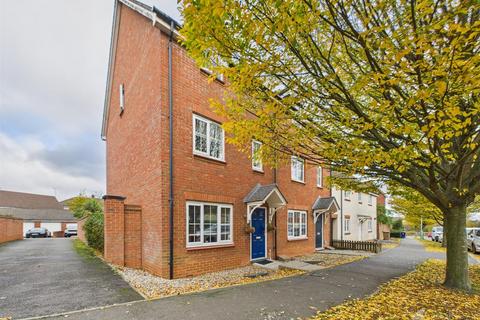 3 bedroom townhouse for sale, Mendip Way, Great Ashby, Stevenage SG1