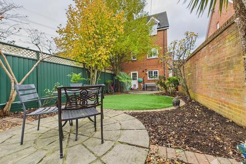 3 bedroom townhouse for sale, Mendip Way, Great Ashby, Stevenage SG1