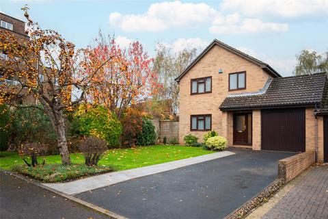 Pine Ridge Close, Bristol, BS9