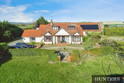 6 bedroom detached house for sale, Main Street, Flixton, Scarborough