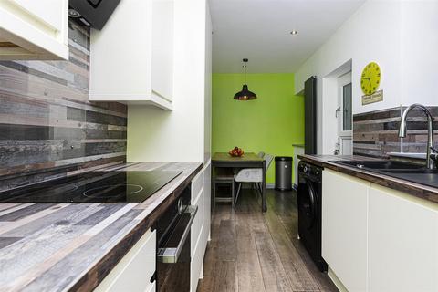undefined, Parkin Square, Huddersfield HD7