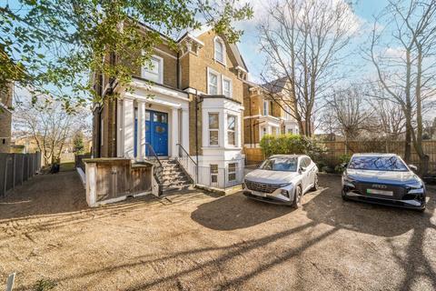 Bedford Hill, Balham, London, SW12
