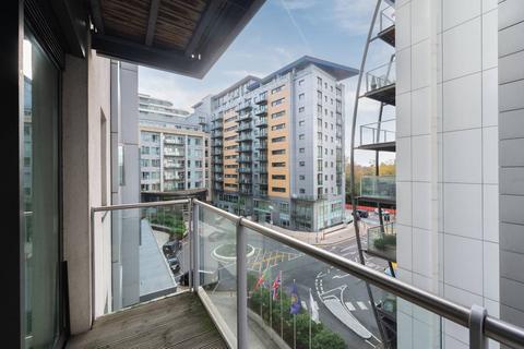 1 bedroom flat for sale, Warwick Building, Chelsea Bridge Wharf, Battersea Park, London, SW11