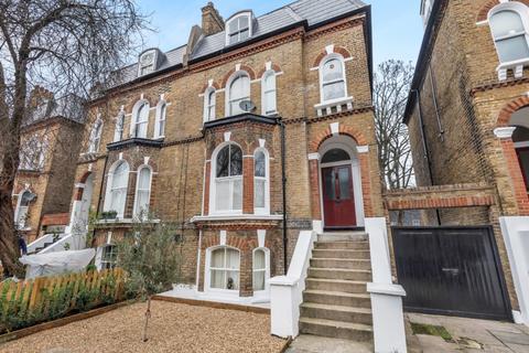 2 bedroom flat to rent, Loughborough Road, London, SW9