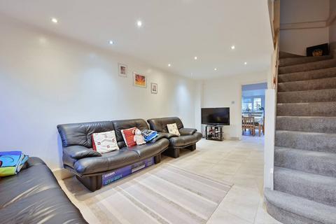 Daintry Close, Kenton, Harrow, HA3