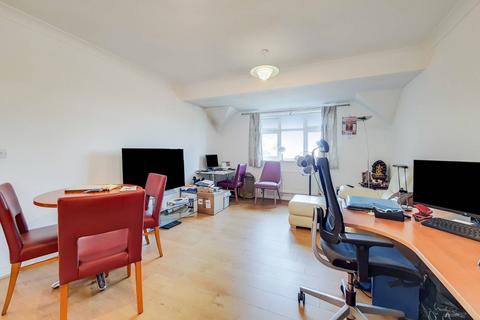 undefined, Draycott Avenue, Harrow, HA3