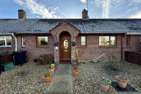 2 bedroom terraced bungalow for sale, Chinnocks, Sturminster Newton
