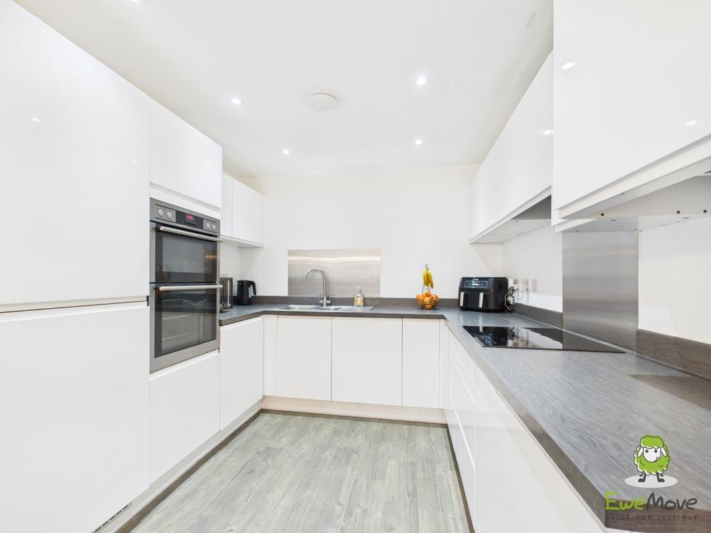 Ewe Move Estate Agents Basingstoke - Longwood Copse