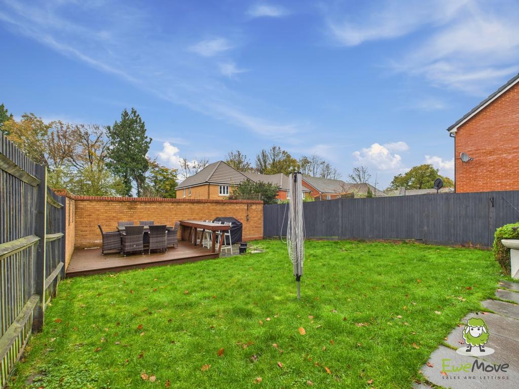 Ewe Move Estate Agents Basingstoke - Longwood Copse