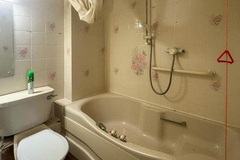 1 bedroom retirement property for sale, Queens Park, Bournemouth